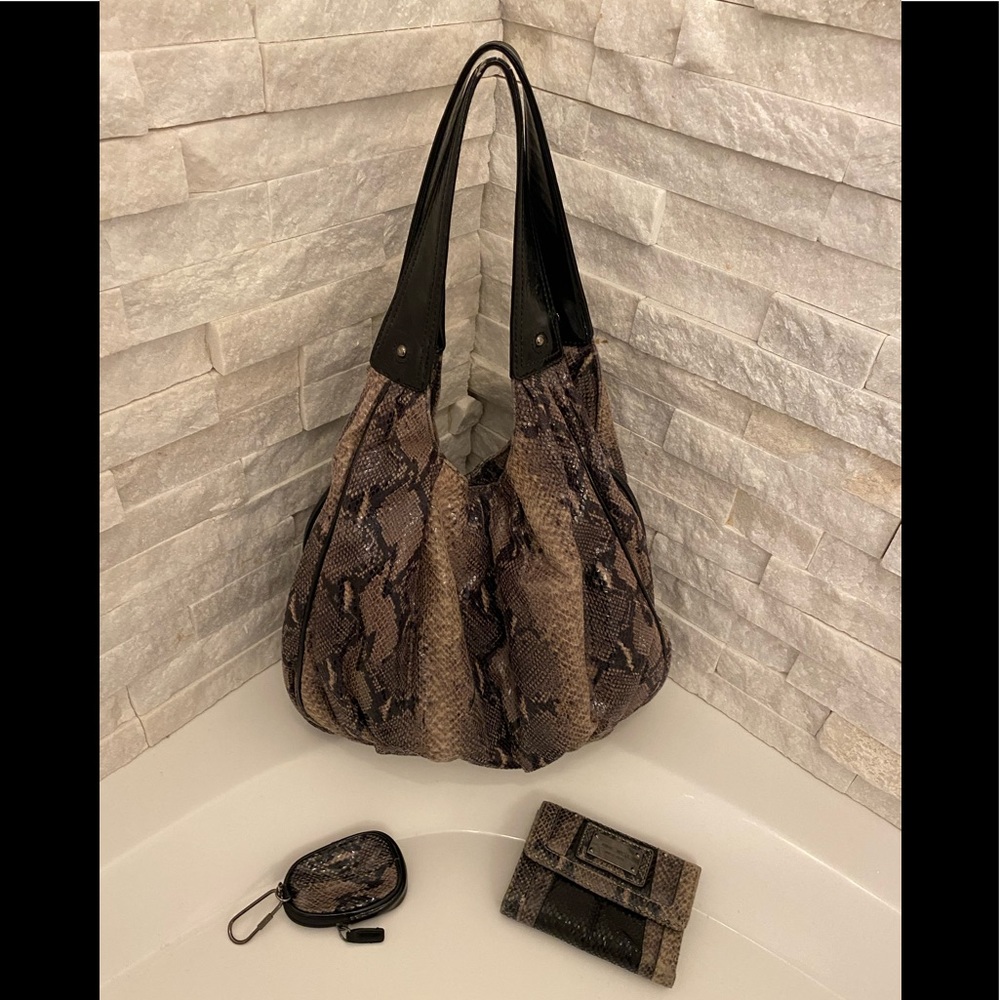 Nine West (faux snakeskin) design Purse with matching wallet and key chain